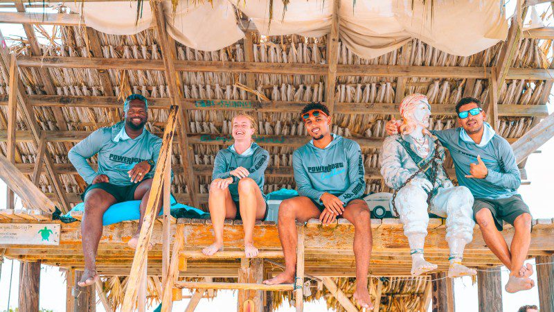 Klein Curacao | Powerboat 10 klein curacao powerboat crew beach hut