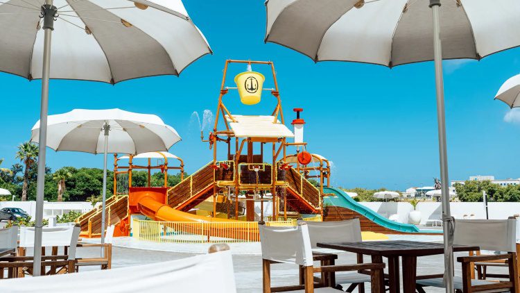 Corendon Mangrove Beach Resort 9 speeltuin corendon mangrove beach resort curacao 750x422 1