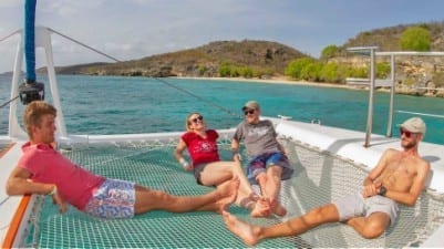 westpoint-habitación-azul-catamarán-400x225 westpoint-habitacion-azul-curacao-400x225