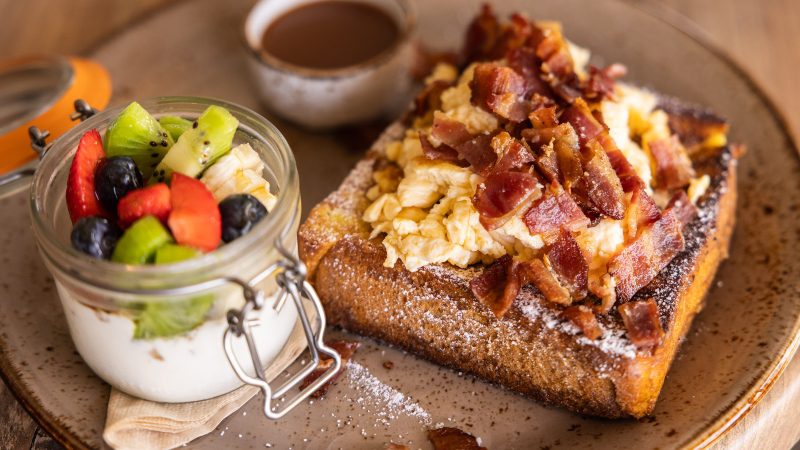 Dolphin Suites & Wellness 22 dolphin suites curacao reefs cafe ontbijt 800x450 1