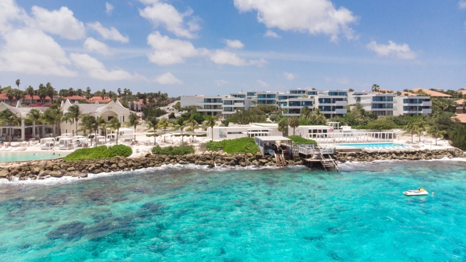 papagayo-beach-hotel-curacao-jan-thiel-ocean-front-450x253 papagayo curacao hotel