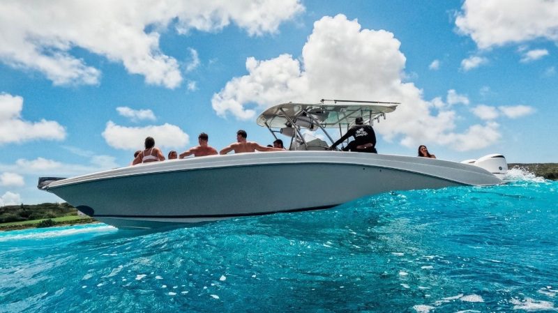 Privé boot Curacao 24 big boat private curacao 800x450 1