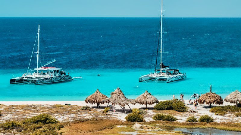 Klein Curacao | BlueFinn Charters 9 Klein Curacao catamarans BlueFinn boottrip elke dag 800x450 1