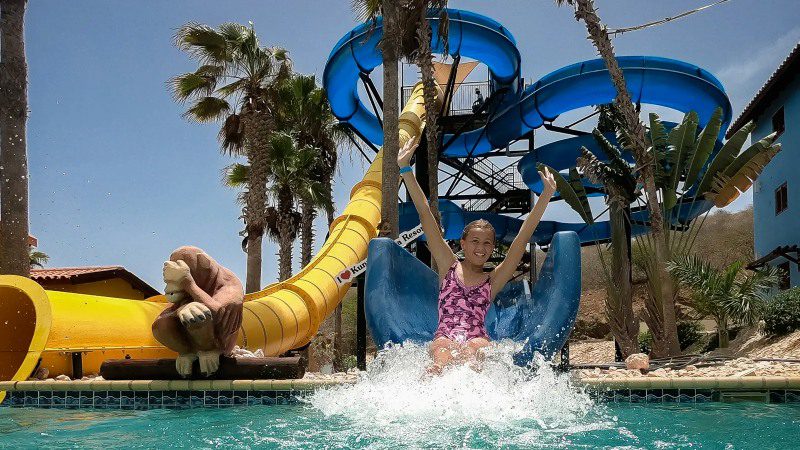 Kunuku Aqua Resort 16 kunuku aqua resort glijbanen 800x450 1