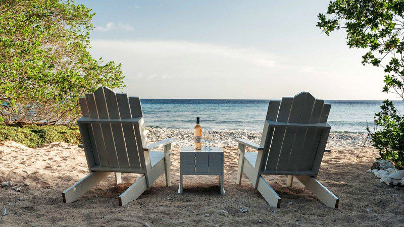 Privéstrand & Picknick 19 sit and relax private beach 800x450 1