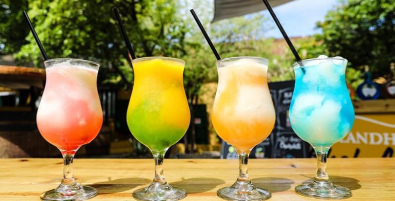 Excursão Blue Curaçao 7 cocktail workshop chobolobo 800x450 1