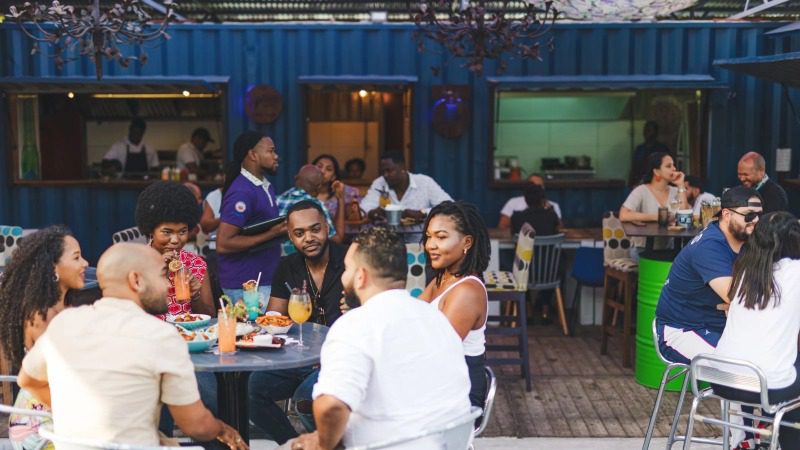 Boutique Hotel op Curaçao 18 bario hotel urban food market restaurant 800x450 1