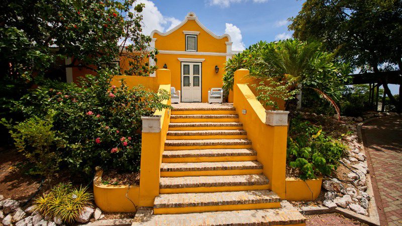 Boutique Hotel op Curaçao 38 boutique hotel curacao landhuis bona vista ingang 800x450 1