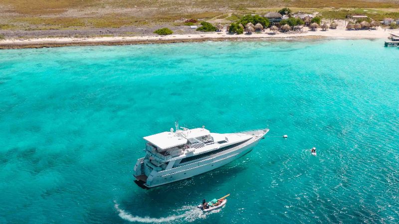 Klein Curacao 44 Supreme Saturday Klein Curaçao Miss Ann beachhouse