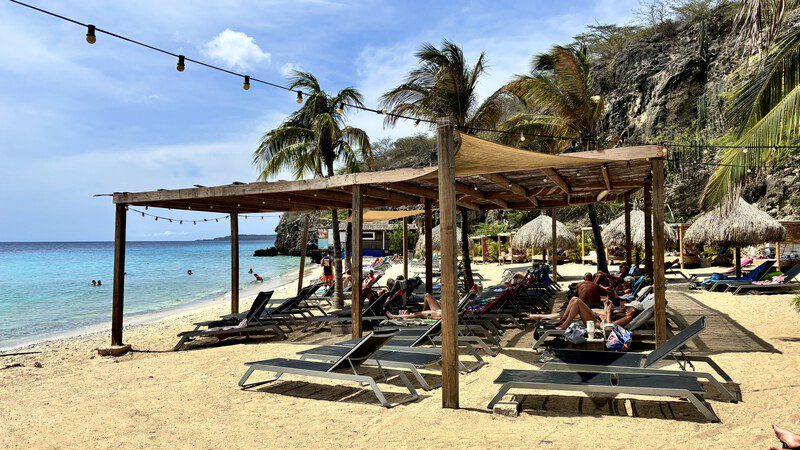 Stranden: Kokomo 8 Kokomo overkapping strand