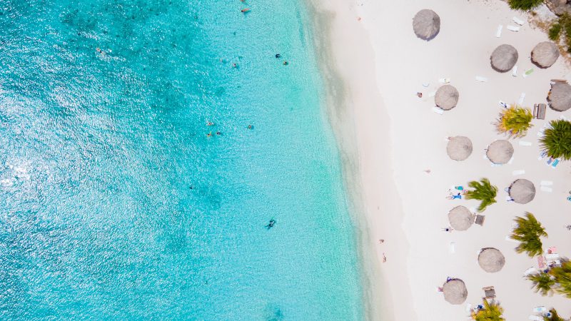 Stranden: Cas Abou 10 cas abou strand curacao helder water wit zand 800x450 1