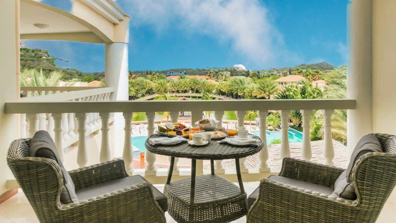 Corendon pakketreis Curacao 32 acoya curacao ontbijt op balkon 800x450 1