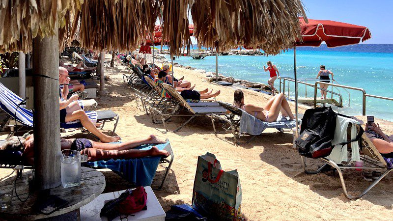 Stranden: Karakter 8 Karakter Coral Estate strand ligbedden 800x450 1