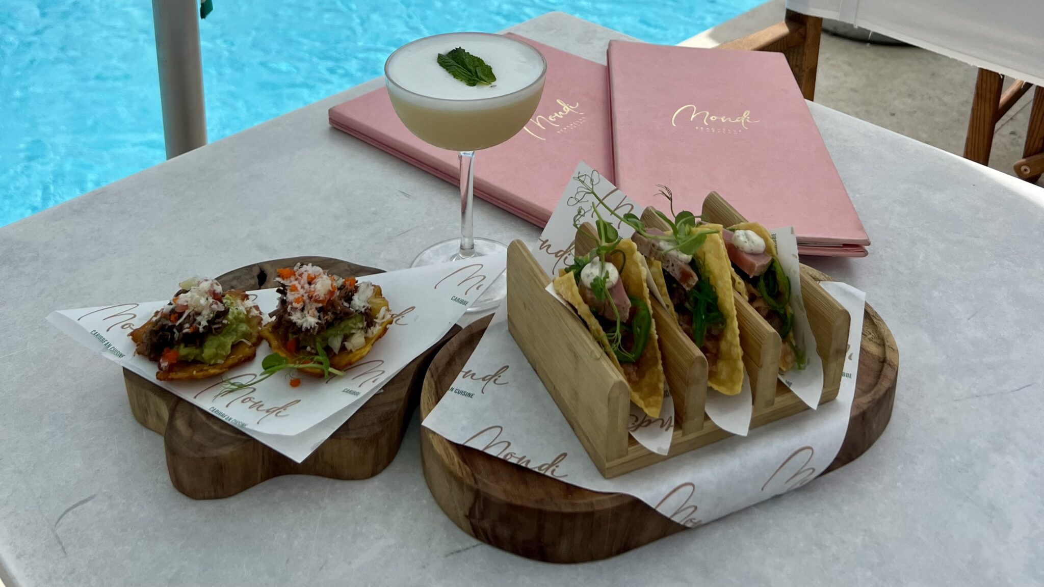 Tacos tostones en cocktail h scaled