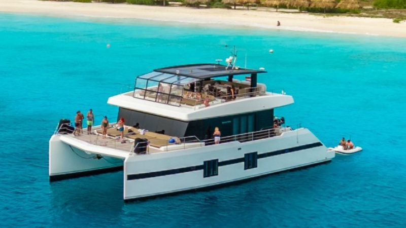 Klein Curacao | Catamaran Jacht 4 Gold Seahorse Klein Curacao 800x450 1