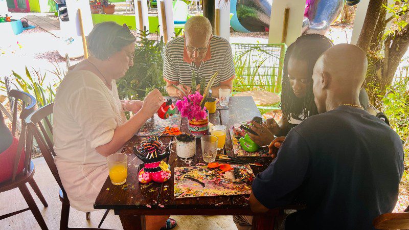 Chichi schilderen bij Serena's Art Factory 8 workshop chichi schilderen1 800x450 1