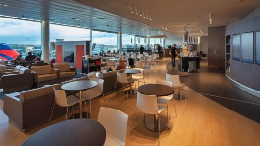 TUI DeLuxe: de extra kosten waard? 4 TUI Deluxe Schiphol Aspire lounge 41