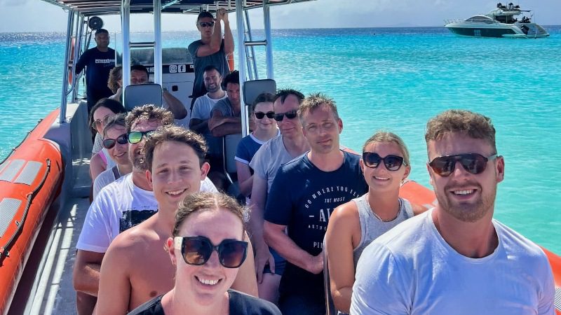 Klein Curacao & Jetski-tour 5 Klein Curacao powerboat vol 800x450 1