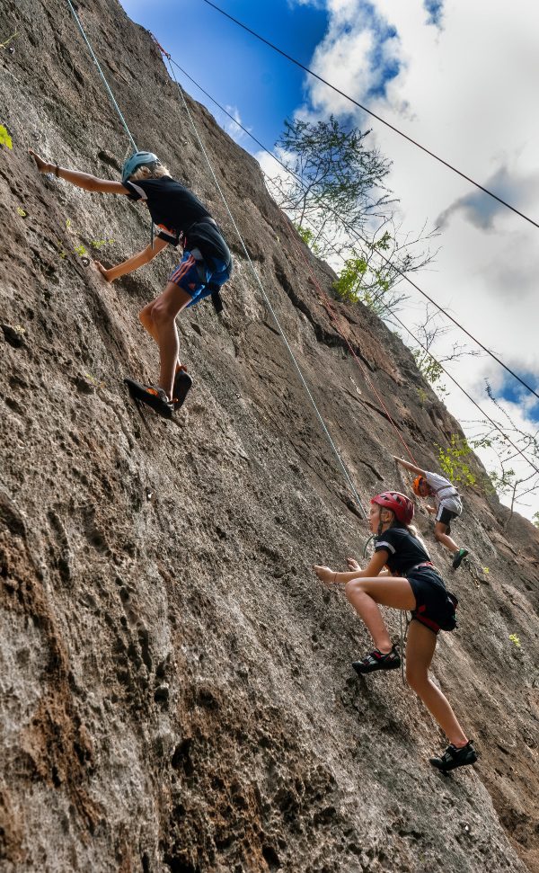 Rotsklimmen Tafelberg 5 rots klimmen Curacao kinderen
