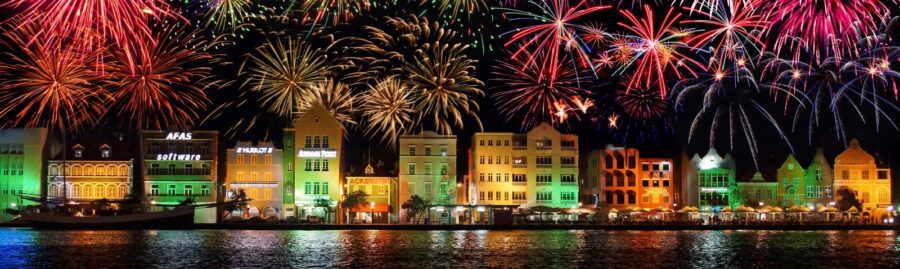 Oud & Nieuw op Curaçao (2025/2026) 11 Vuurwerk Handelskade Curacao Oud & Nieuw