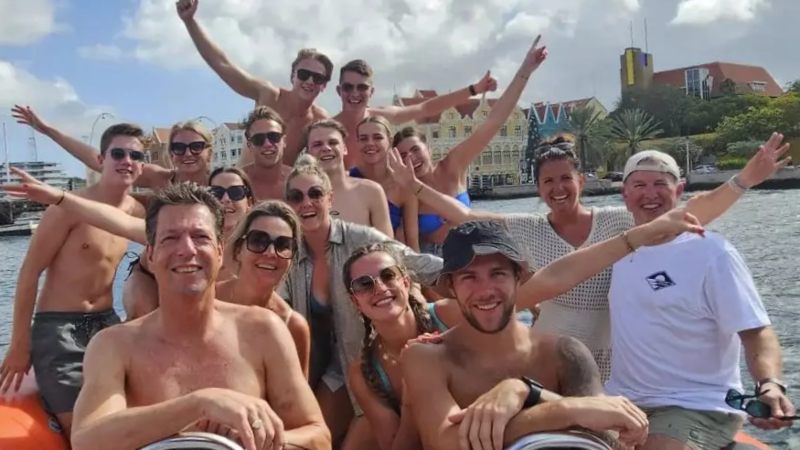 Snorkel & Sightseeing | Powerboat 14 Curacao Powerboat Handelskade 800x450 1