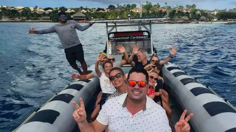 Snorkel & Sightseeing | Powerboat 13 Powerboat jan thiel 800x450 1