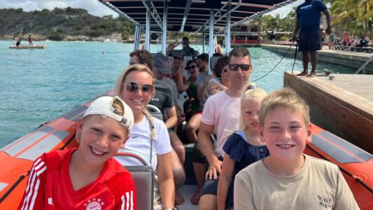 Excursie 8 Powerboat Curacao Jan Thiel snorkeltour