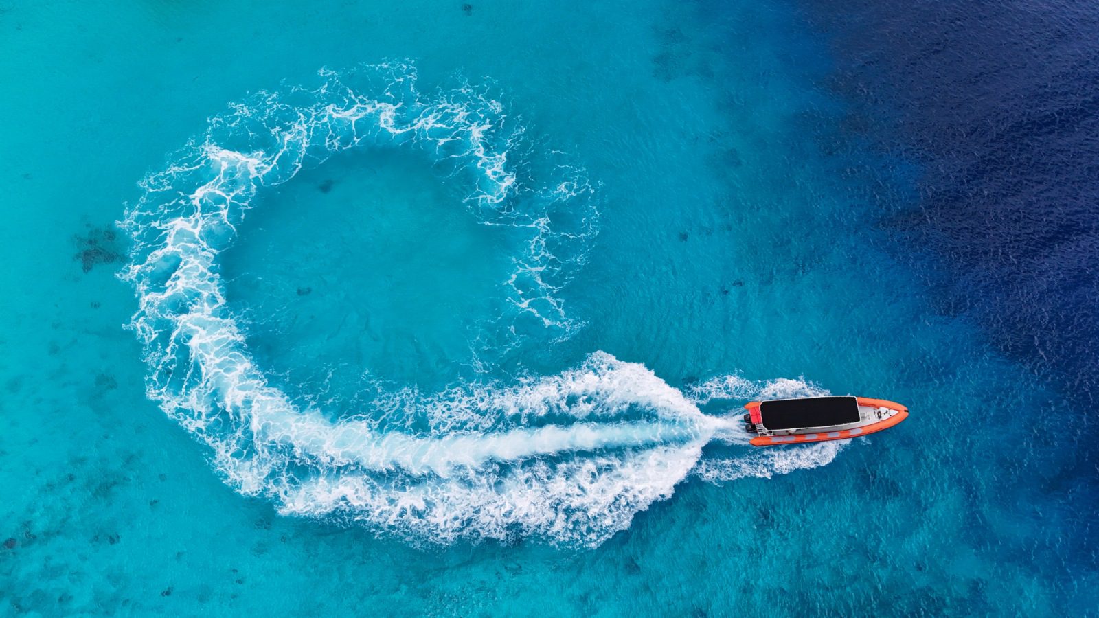 Klein Curacao met Powerboat 13 Powerboat Klein Curacao snel