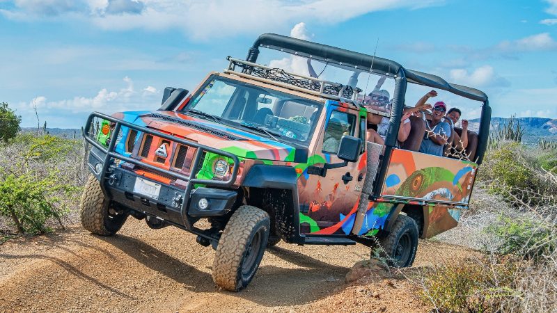 UTV & Buggy Tours: Curacao off-road 5 Off-Road tour Curacao East & Snorkel XXL Jeep
