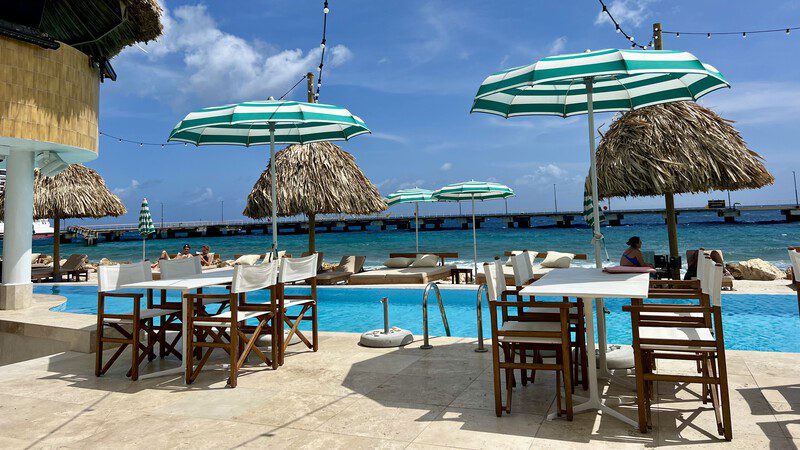 Stranden met een dagpas op Curaçao: ontspannen met extra’s 10 Terras Mondi Beach Club
